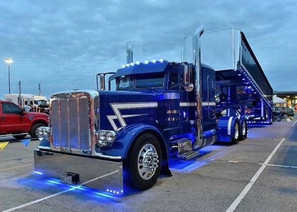 8d13740d793aedbb67665339665b3447--peterbilt-trucks-mack-trucks.jpg