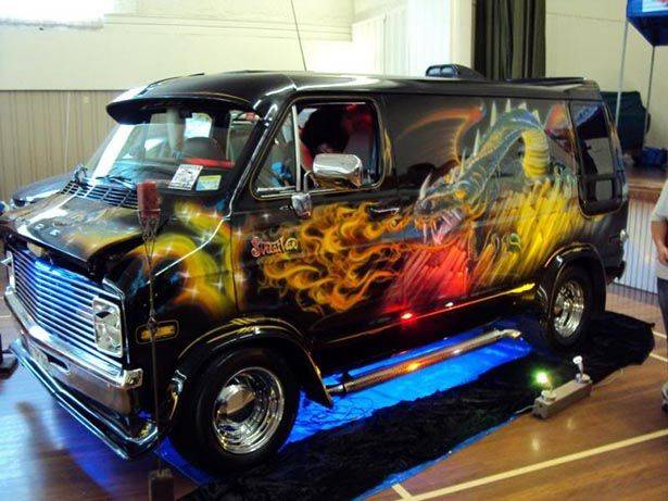 8fb320335d2c5e02e1c63495818166a4--custom-vans-hotrods.jpg