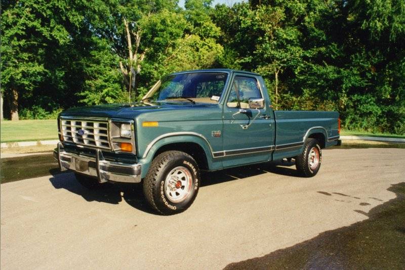 9 - 86 Ford F150 XLT Lariat.jpeg