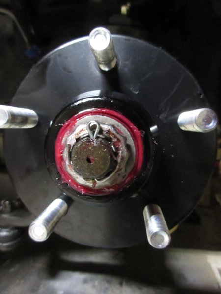 90_Dr_Diff_wheelhub_installed.jpg