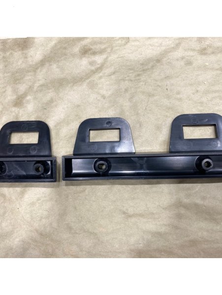 A and B body seat belt retainer clip 2.jpg