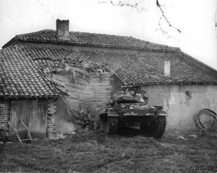 a-tank-is-destroying-home-142347291278-741x591.jpg