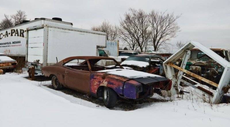 Abandoned Charger-Frankfort, IL.JPG