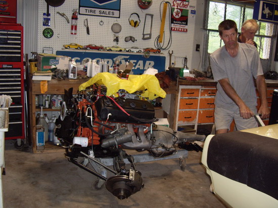 ahemi engine pix 065a.jpg
