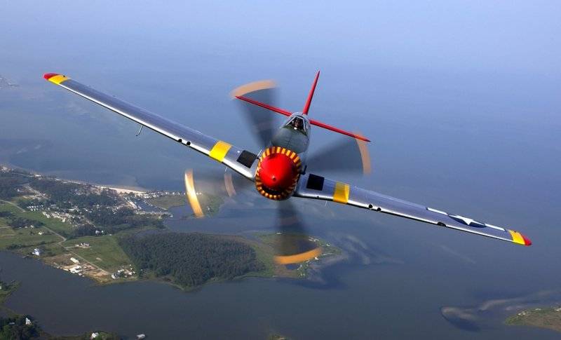 aircraft-67566_960_720.jpg