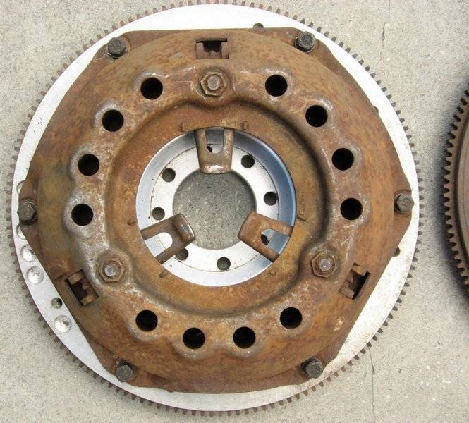 Aluminum flywheel Ported heads 002.JPG