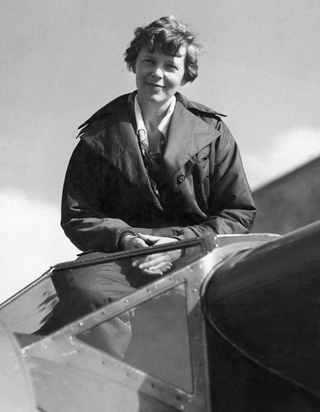 Amelia Earhart.jpg