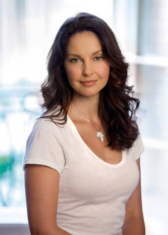 AshleyJudd-selected-SRHMadameCurie2014.jpg