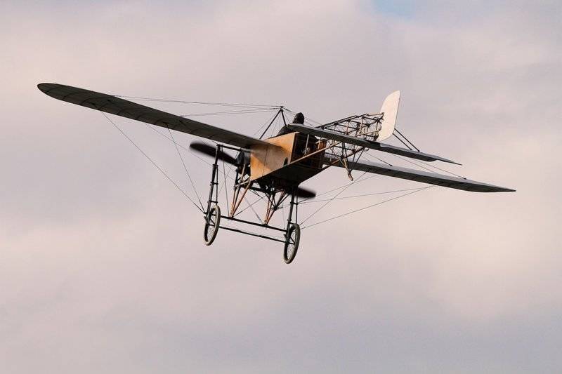 aviation-1686720_960_720.jpg