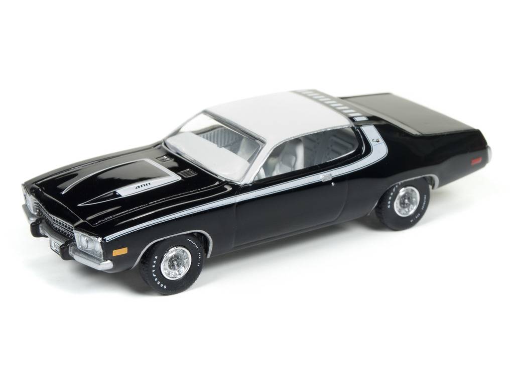 AW64112_2017Rel3_74RoadRunner_VerB.jpg