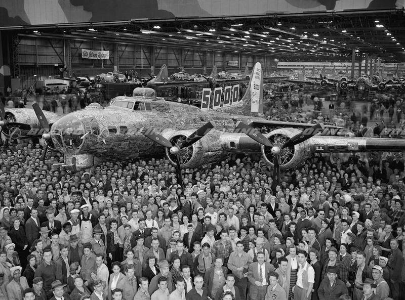 B-17-production-Boeing-WW2.jpg
