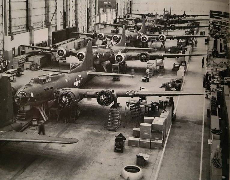 B-17Gs on the Douglas assembly line at Long Beach..jpg