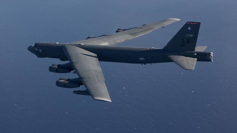 b-52_hero_lrg_01-1.jpg