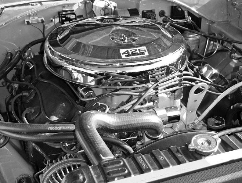 B&W 426 Hemi.jpg