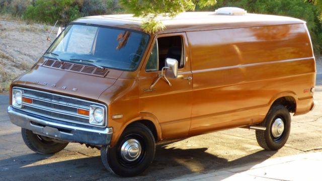 b100-b200-b300-tradesman-vegas-van-rust-free-survivor-lots-of-pics-n-video-3.jpg