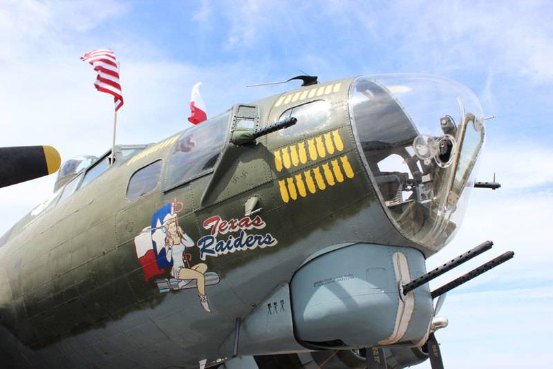 b17photo3-large.jpg