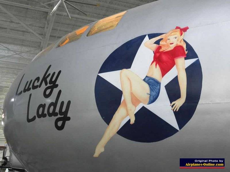 b29tb-superfortress-lucky-lady-44-84076-noseart.jpg