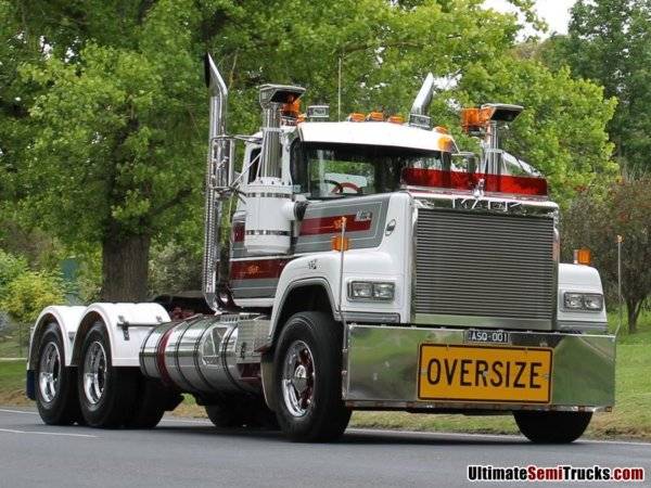 b61_mack_superliner.jpg