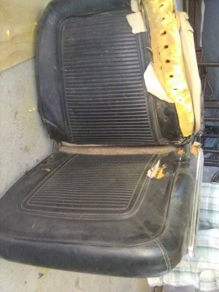 Barracuda bucket seat .jpg