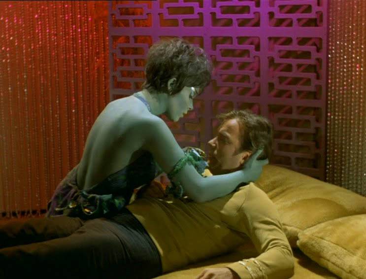 batgirl-green-kirk.jpg