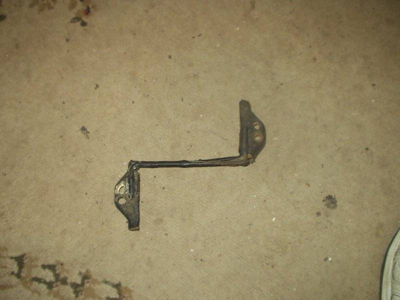 BATTERY HOLD DOWN.JPG