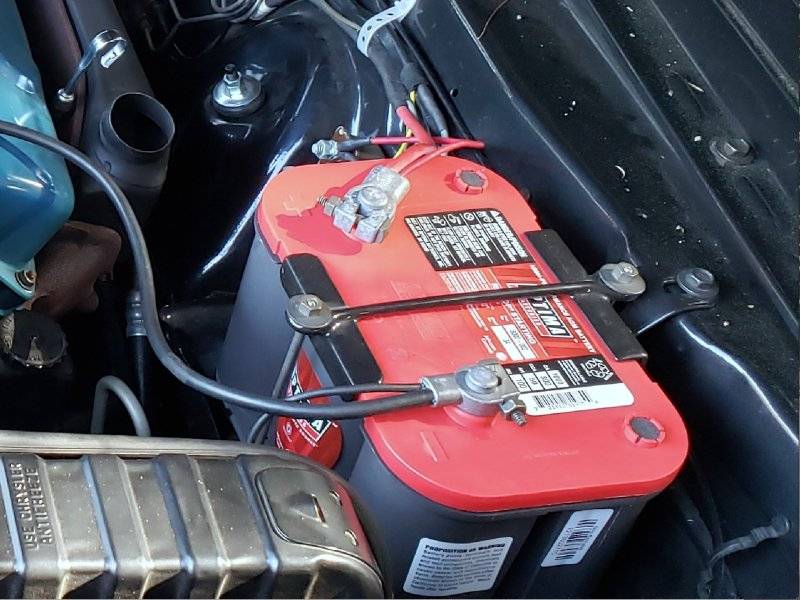 battery hold down.jpg