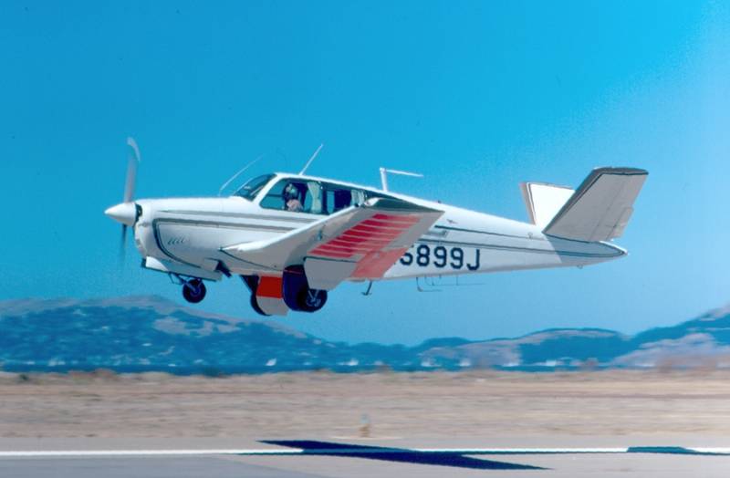 Beech_Bonanza_Takeoff_(5517383917).jpg