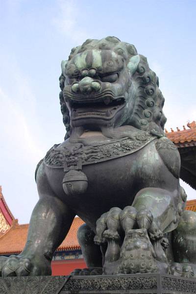 beijing-china-fu-lion-at-forbidden-city.jpg