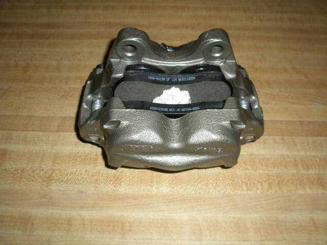 BENDIX Left Caliper 004 (Small).JPG