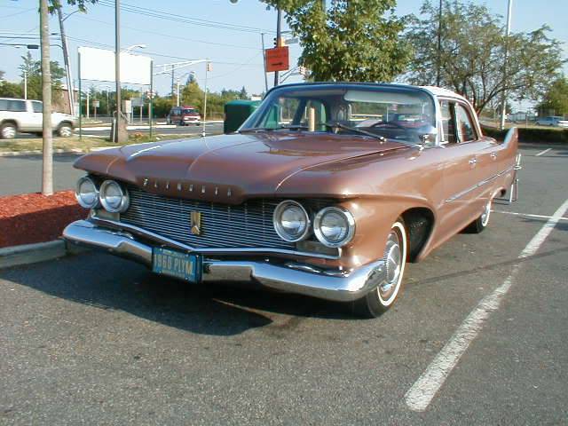 Bens1960PlymouthAtQuickChekCruiseNi.jpg