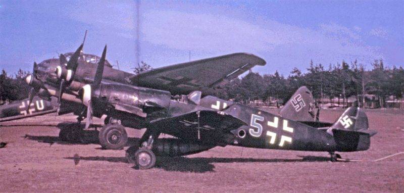 Bf-109G10-II.EJG2-G5-Ludwigslust-Germany-1944-45-01.jpg