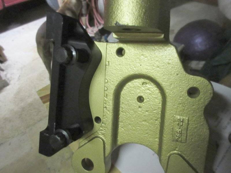 brakes_020_Dr_Diff_mounting_bracket_A.JPG