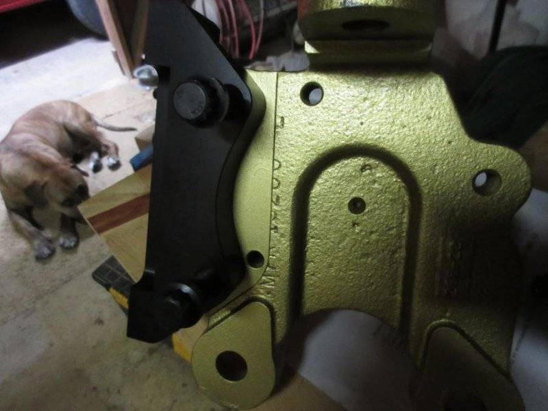 brakes_020_Dr_Diff_mounting_bracket_B.JPG