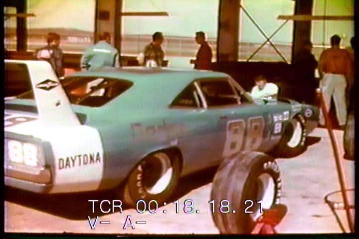 buddy baker dodge charger daytona 1969 200 mph 1970 march 24.jpg