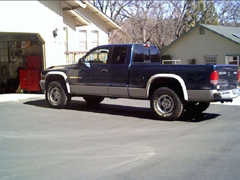 Budnicks 99 Dakota 4x4 #1.JPG