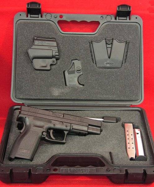 Budnicks Gun Springfield XD .40 cal. S&W semi auto double action pistol.jpg