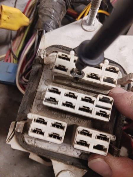 Bulkhead Connector 1.jpg