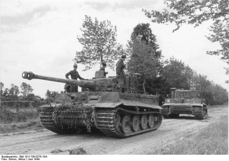 Bundesarchiv_Bild_101I-738-0275-10A%2C_Bei_Villers-Bocage%2C_Panzer_VI_%28Tiger_I%29.jpg