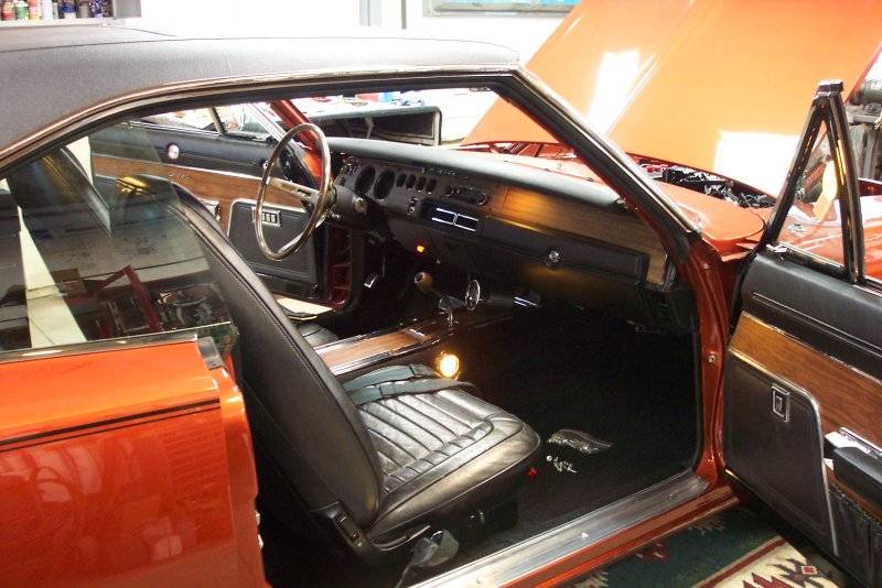 Burnt Orange charger 3-19-23 011.JPG