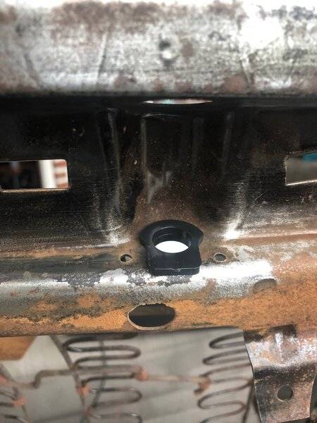 bushing only on seat in frame 002.jpg