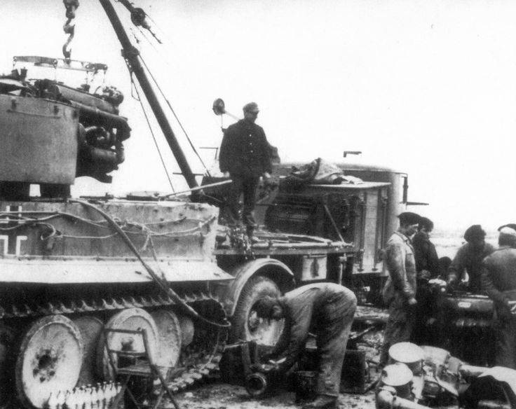 c5ba0b11af2a876fe371fbf3fb9863ca--ww-photos-war-machine.jpg