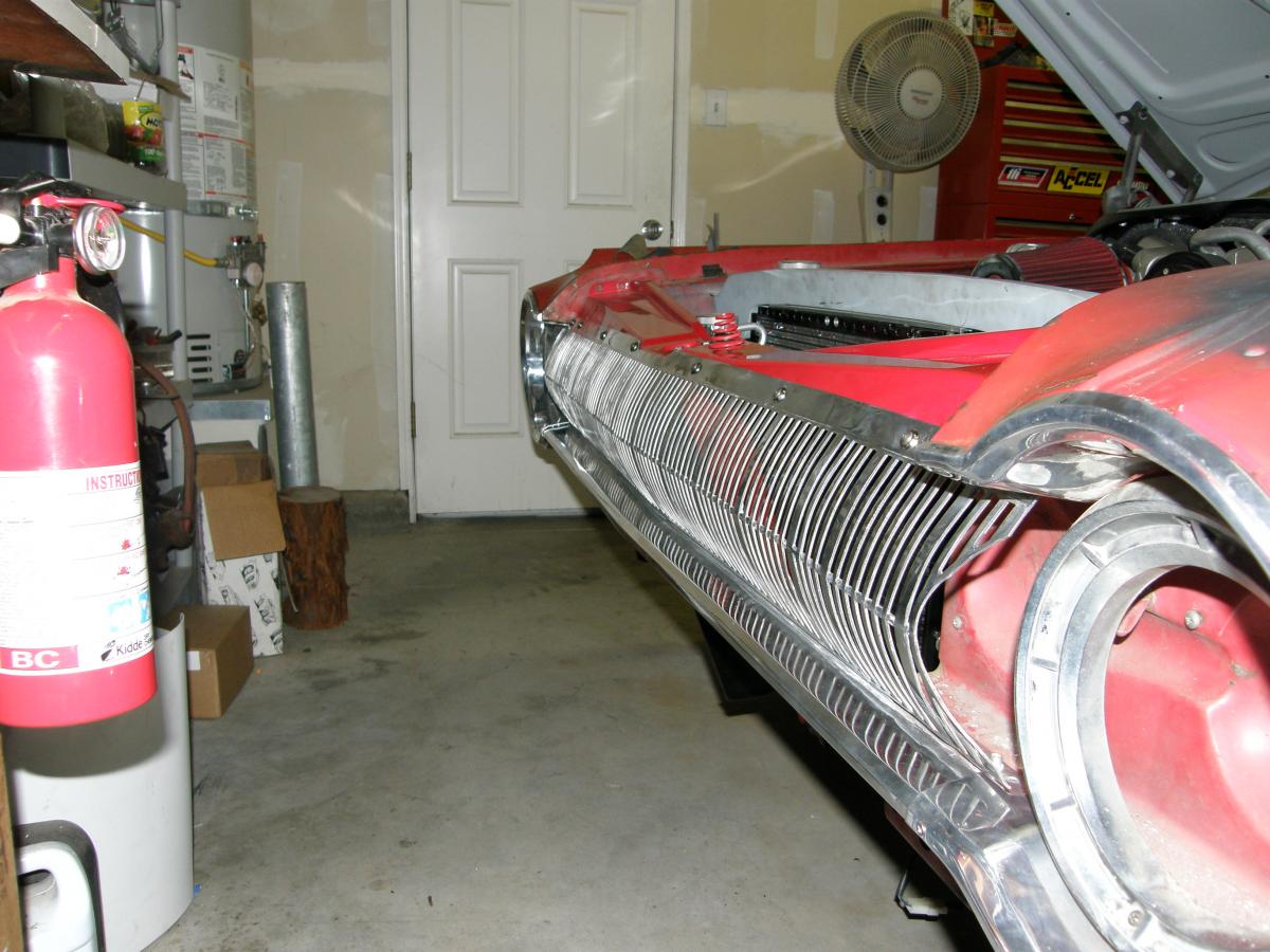 Car Grill 01222010 003.jpg
