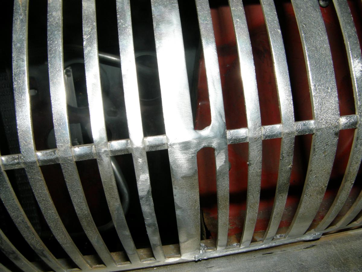 Car Grill 122609 006.jpg