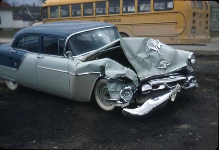 Car Wreck Vintage (Small).jpg