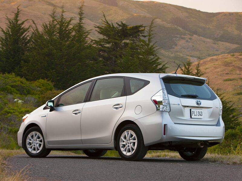 cars.com%2fimages%2fcar-pictures%2foriginal%2f2013-Toyota-Prius-v-Wagon-Two-5dr-Wagon-Exterior-1.jpg