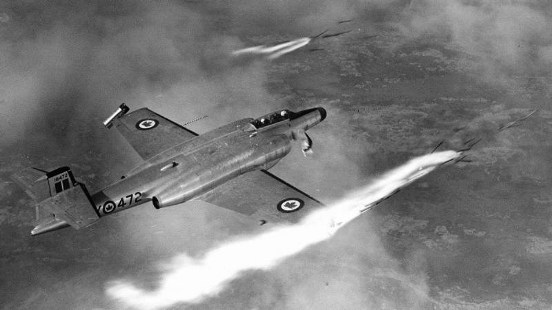 CF-100-Mark-4-firing-rockets.jpg