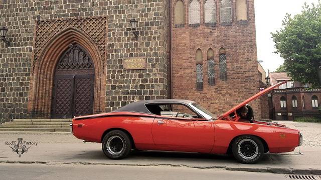 Charger-01.jpg