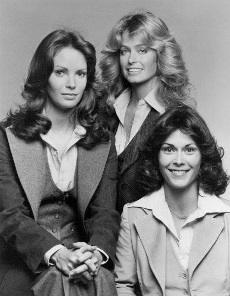 Charlie's Angels -  Jaclyn Smith, Farrah Fawcett Kate Jackson (1976).jpg