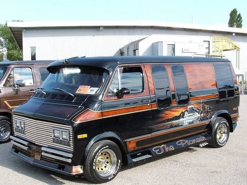 Chevrolet-Van-Custom-Ideas-15.jpg