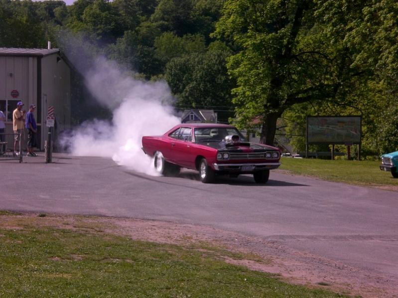 CIMG4658....burnout (800x599).jpg